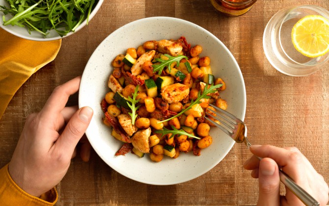 Gebakken Mini Gnocchi met rode pesto-image